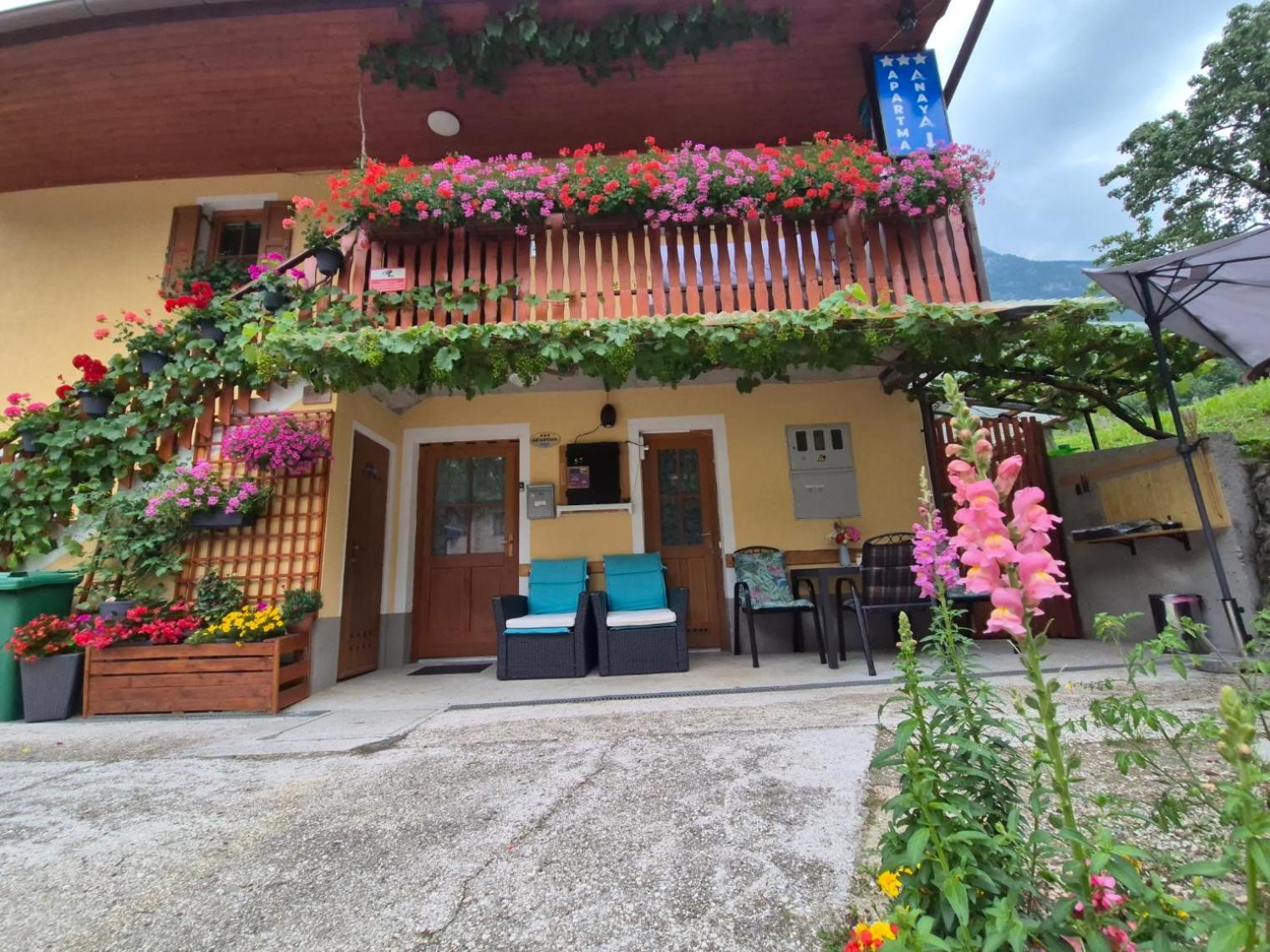 Apartment Anaya Paradise For Families Bovec Bagian luar foto